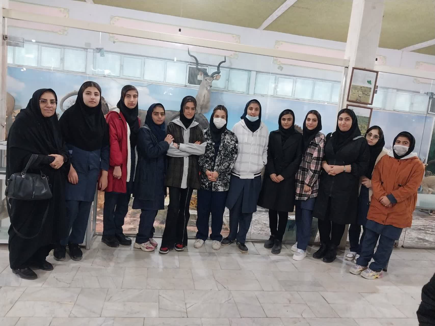 دبیرستان و هنرستان مبتکران